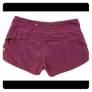 Lululemon Speed Up Short 2.5”.